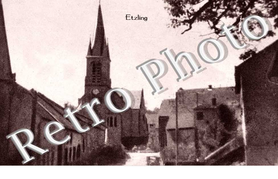 Vue vers eglise  - maxi Format 1