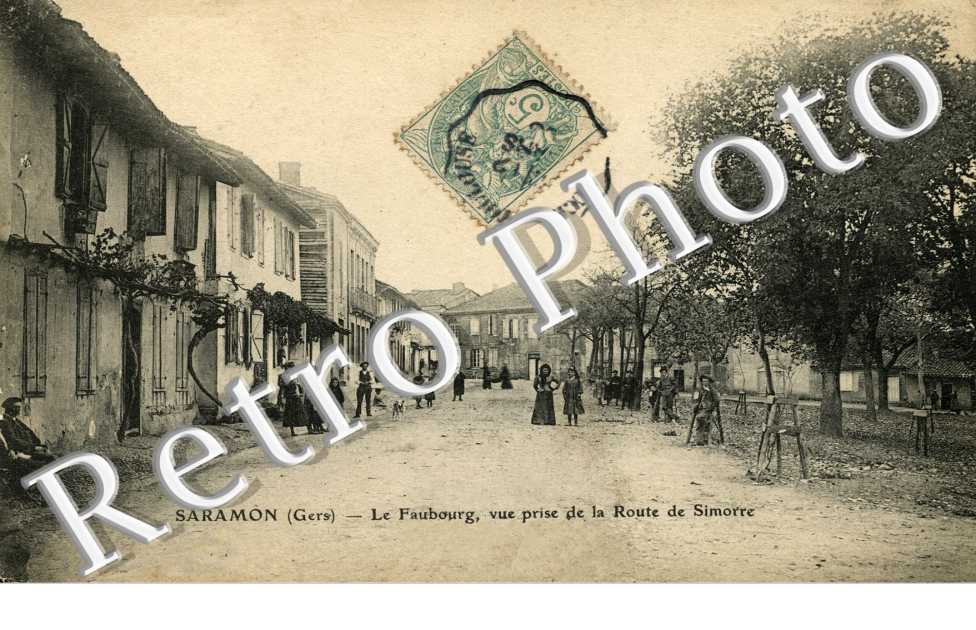 le faubourg, vue prise de la route de Simorre
