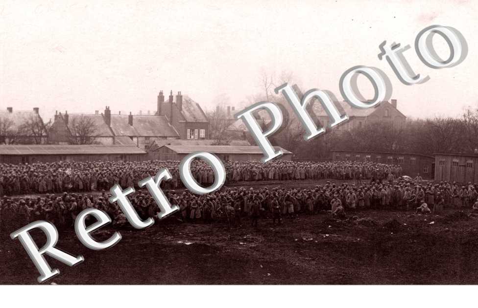 vue d'un camp de prisonniers militaires franis  - avril 1918