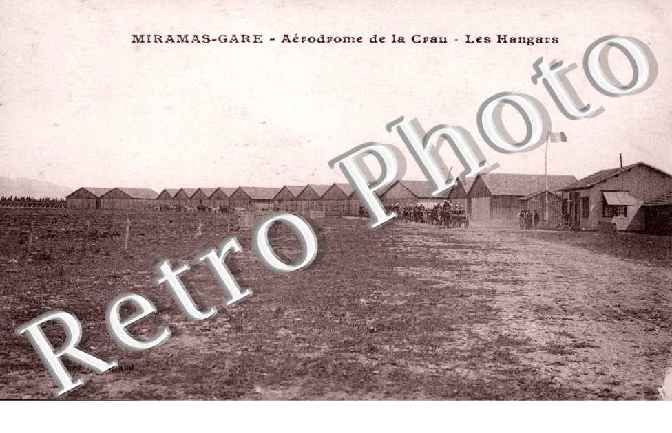 Miramas Gare Aerodrome de La Crau Les hangars