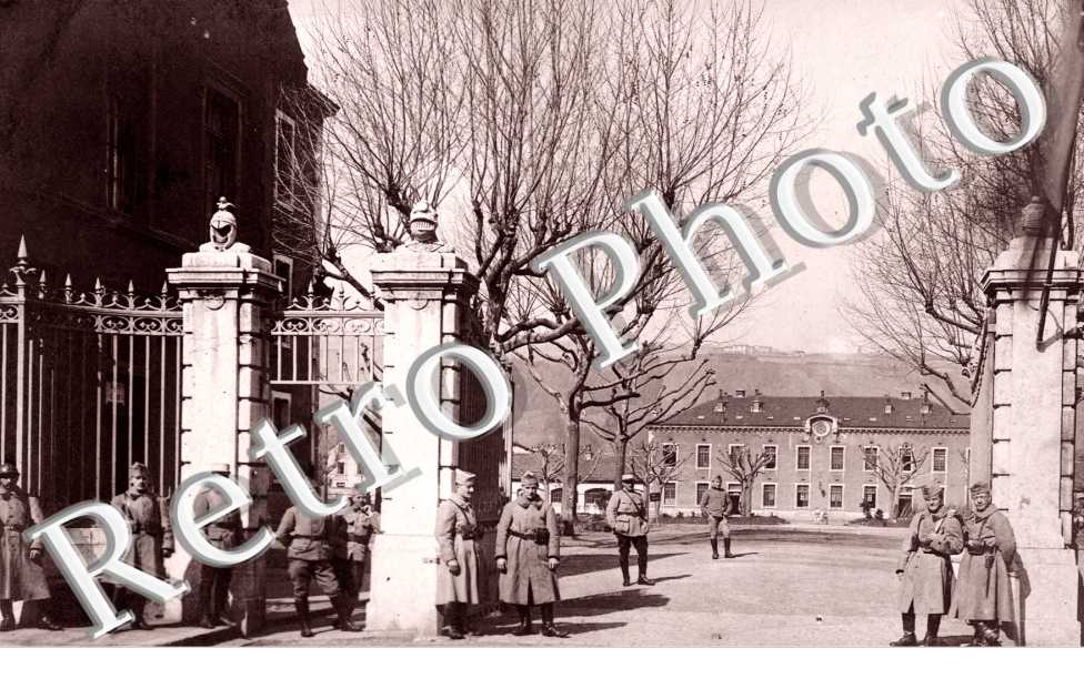 Caserne le 10 avril 1920