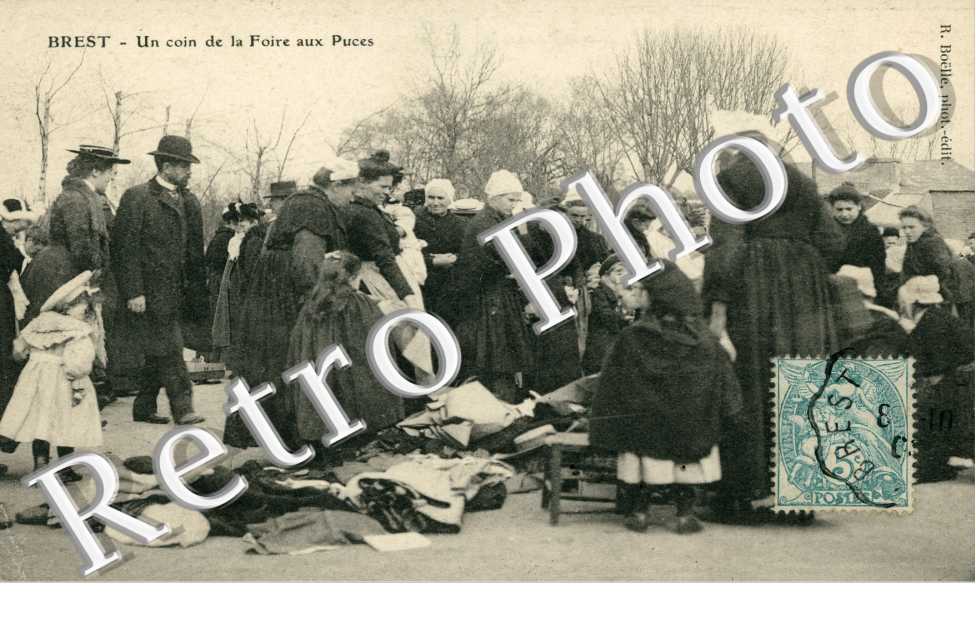 Un coin de la foire aux puces