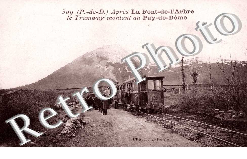 Apres la Font de l'Arbre Le tramway