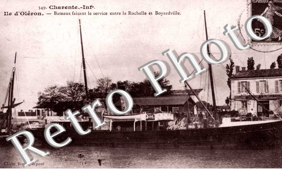 Bateaux faisant le service