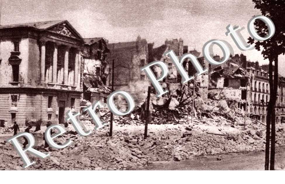 Après les bombardements - le quai Brancas