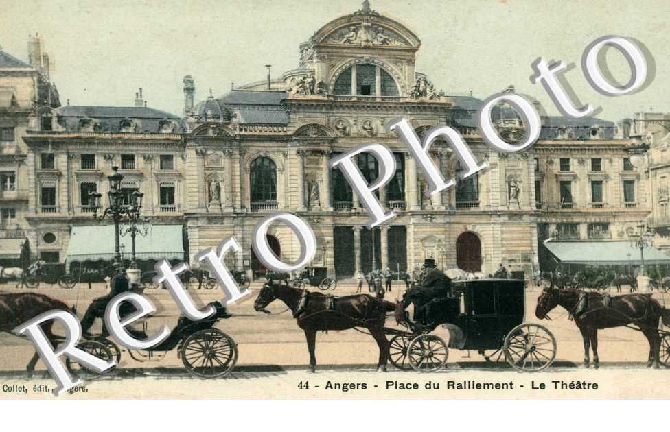 Place du ralliement Le Theatre