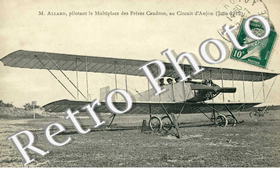 Allard pilotant le multiplace des FresCaudron - Circuit d'Anjou