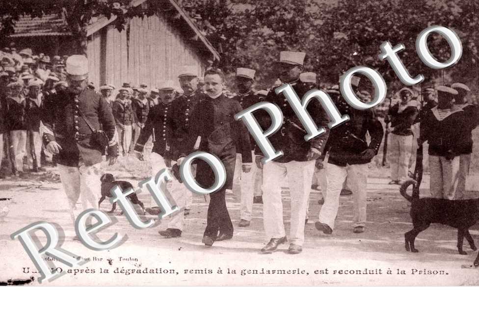 l'enseigne Ullmo apr la degradation , remis la gendarmerie