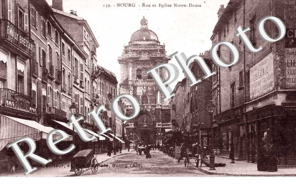 rue et eglise Notre Dame