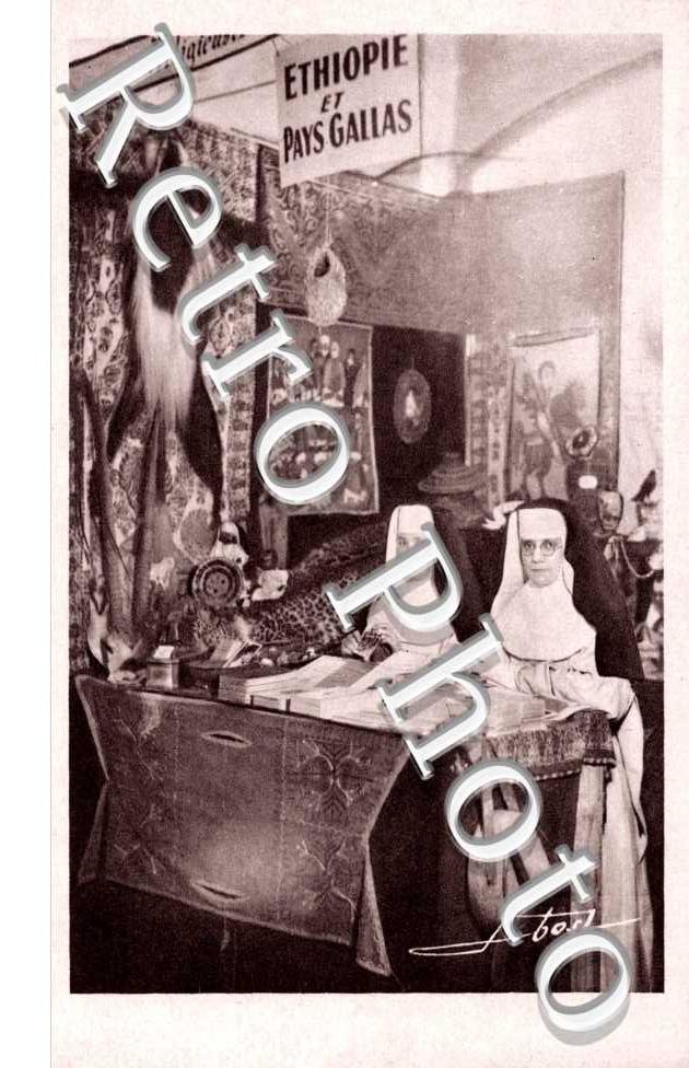 exposition missionnaire de Bourg 21-30 novembre 1931 Stand des Religieuses Franciscaines de Calais