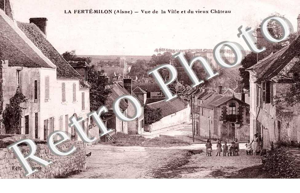 vue de la ville et du vieux chateau