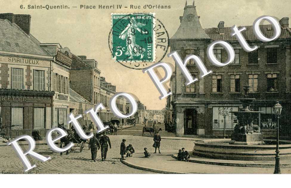 Place Henri IV, Rue d'Orleans