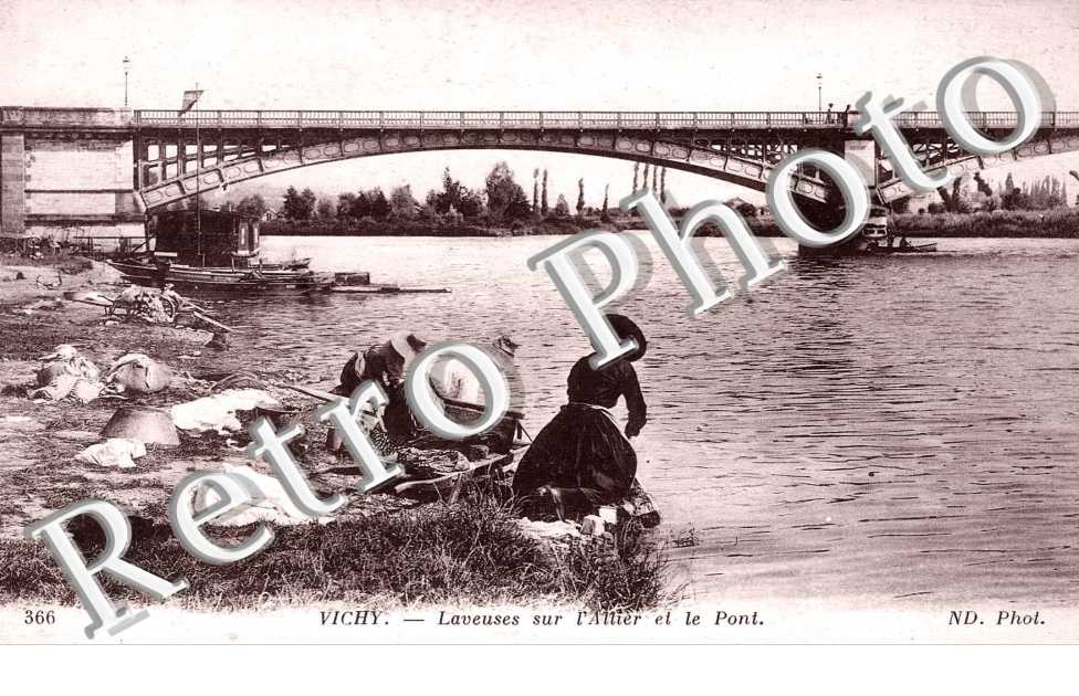  LAVEUSES SUR L'ALLIER ET LE PONT