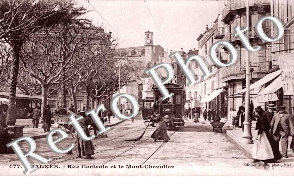 rue Centrale et le Mont-Chevalier