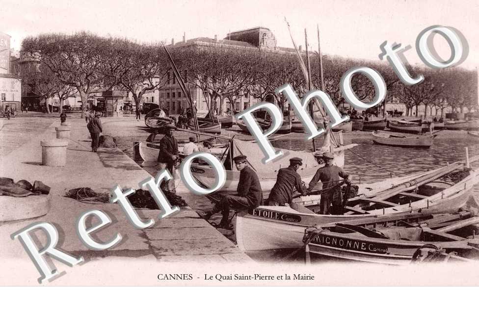 Le quai St Pierre et la mairie