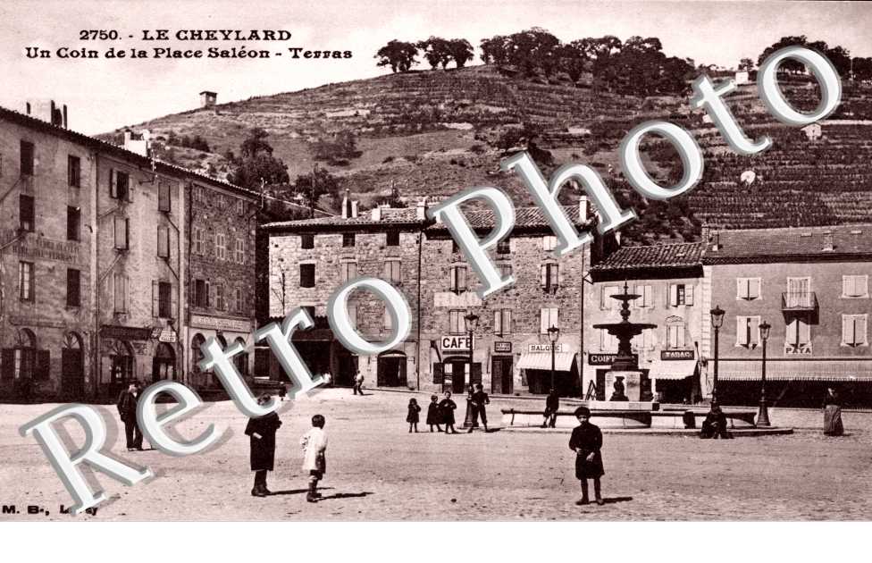 un coin de la place Saleon  -  Terras
