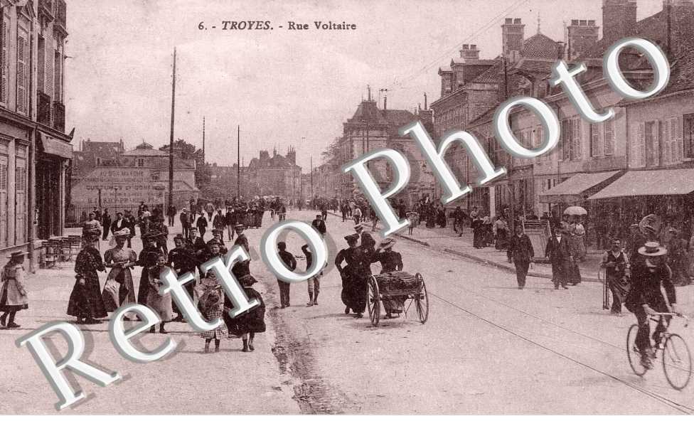 RUE VOLTAIRE
