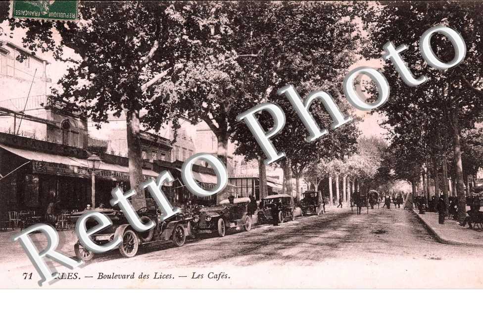 Boulevard des Lices - lers cafes