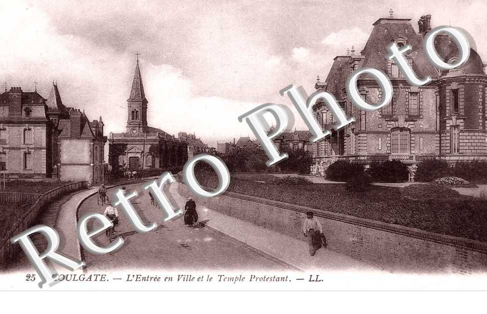 L'ENTREE EN VILLE ET LE TEMPLE PROTESTANT