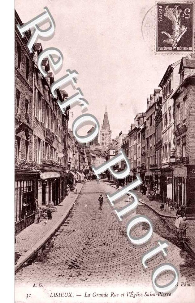 la Grande Rue et l'Eglise Saint-Pierre