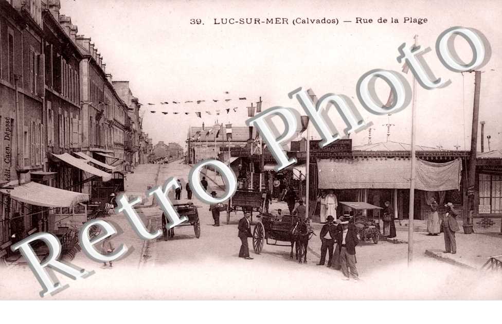 Luc-sur-Mer, Rue de la Plage