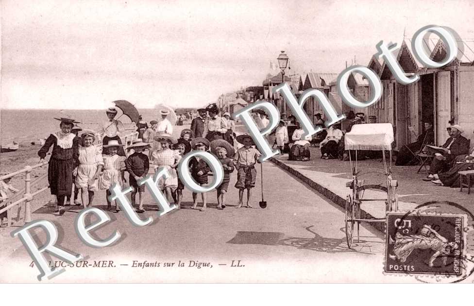 enfants sur la Digue