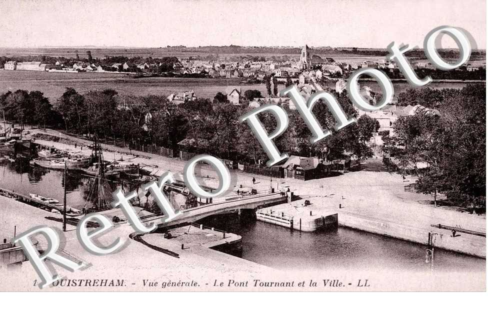 le pont tournant et la ville