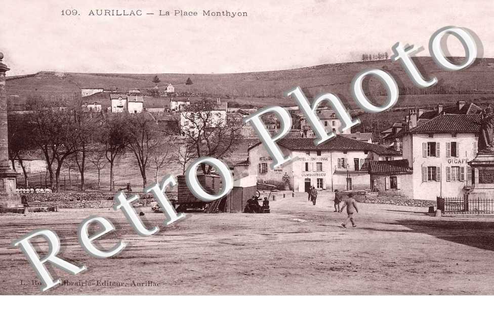 LA PLACE MONTHYON