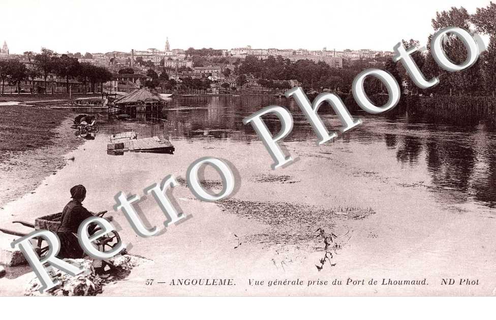 vue generale prise du port de Lhoumaud