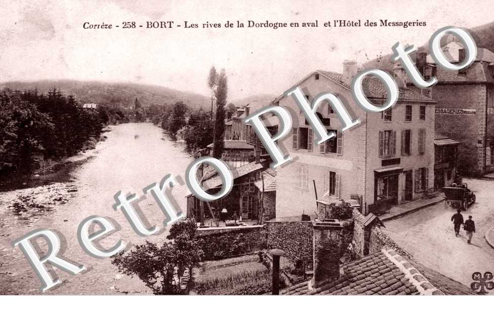 Rives de la Dordogne et l'Hotel des Messageries
