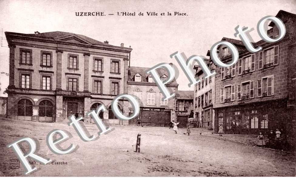 Hotel de Ville et la Place