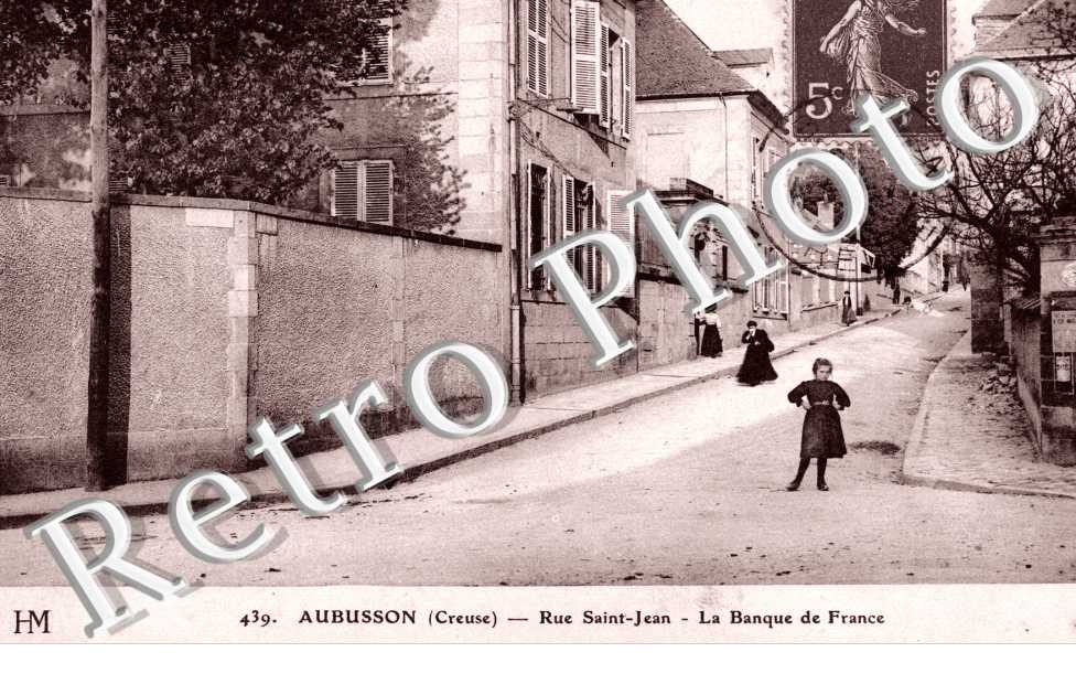 rue Saint Jean - la banque de France