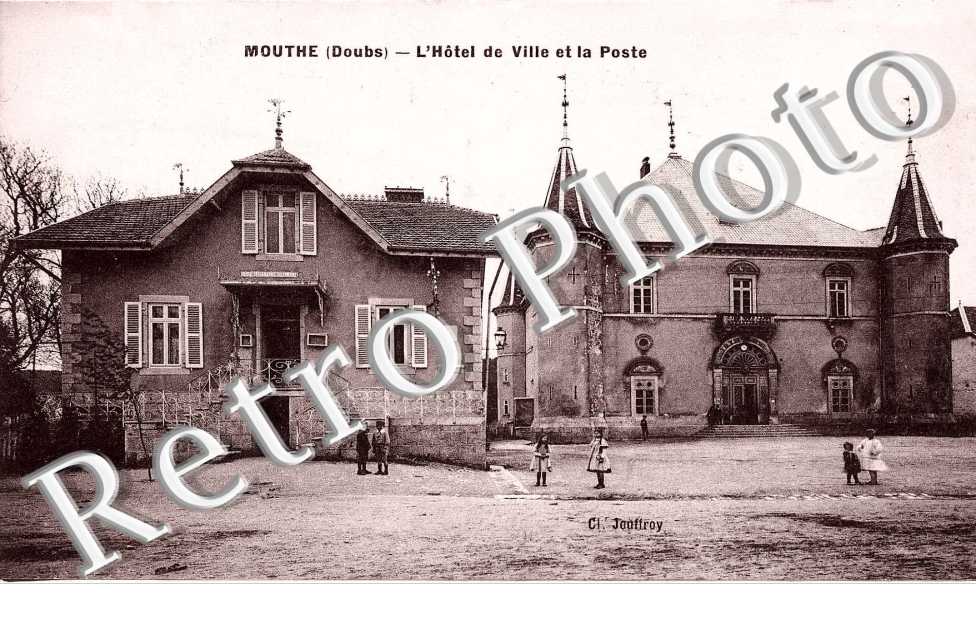 l'Hotel de Ville et la Poste