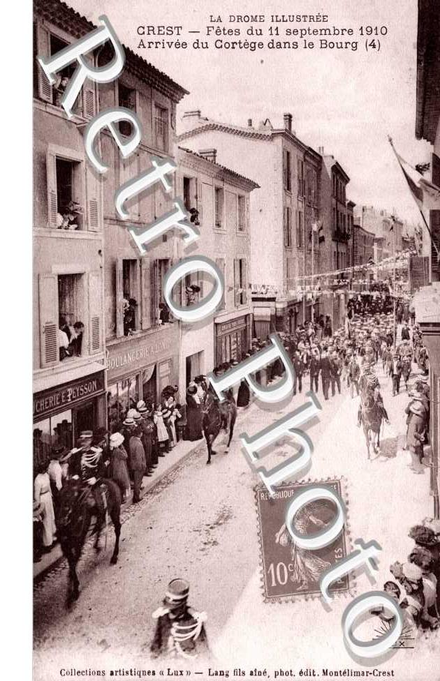 Fetes du 11 septembre 1910 - arrivee du cortege dans le bourg