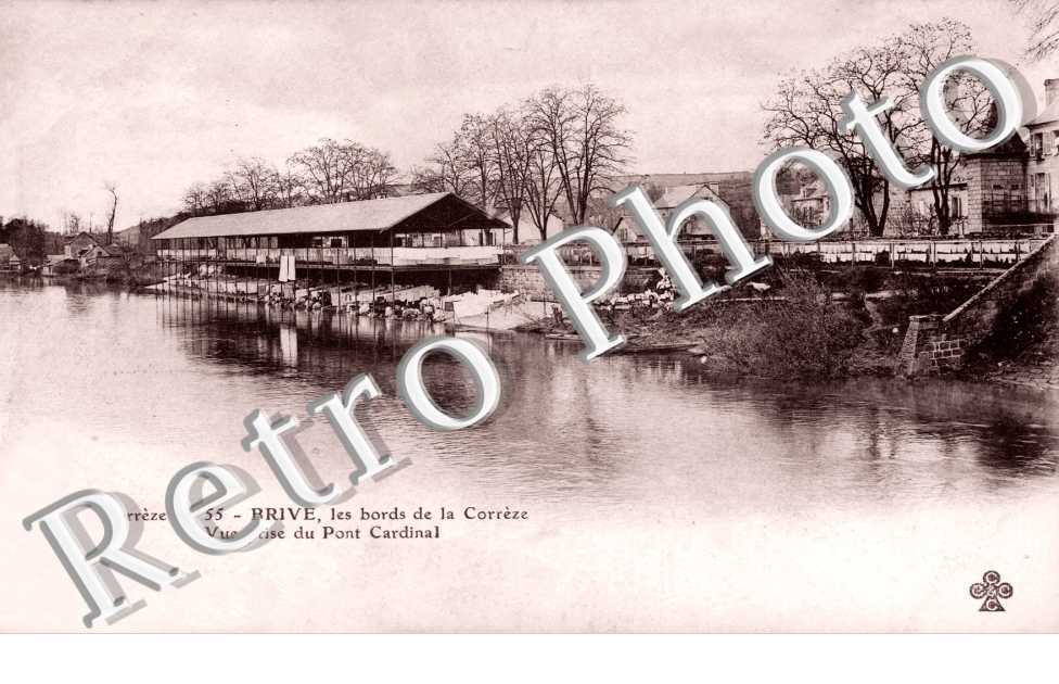 les bords de la Correze Vue prise du Pont Cardinal