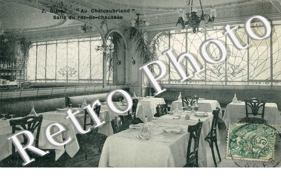 Au Chateaubriand - Salle du Rez de Chaussee