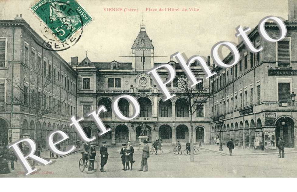 Place de l'Hotel de Ville