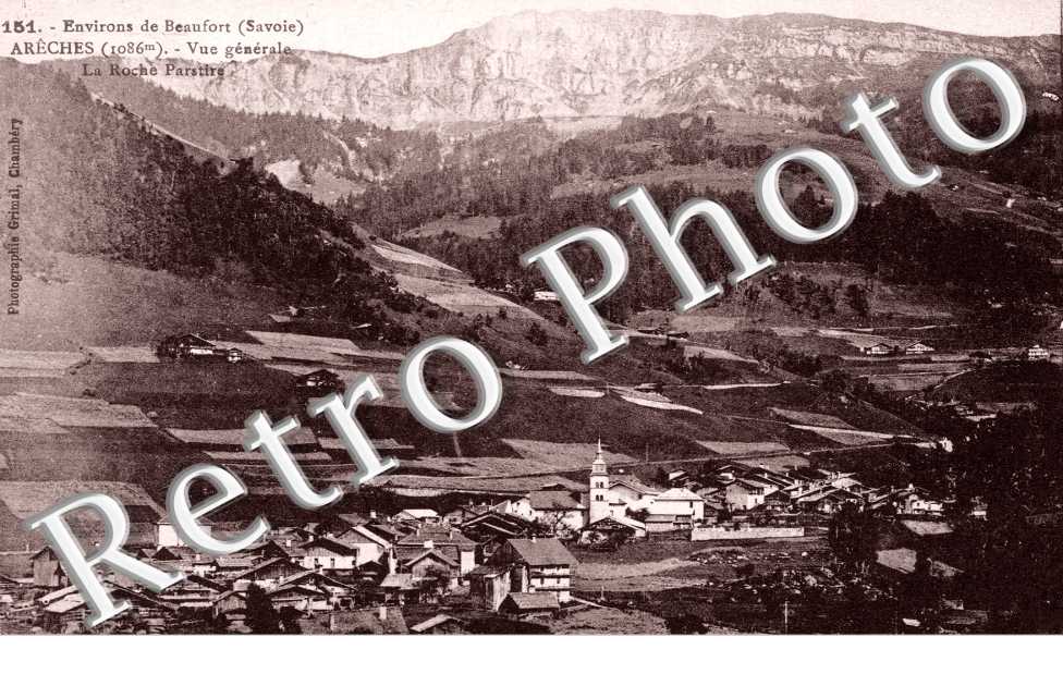 vue generale et la Roche de Parstire