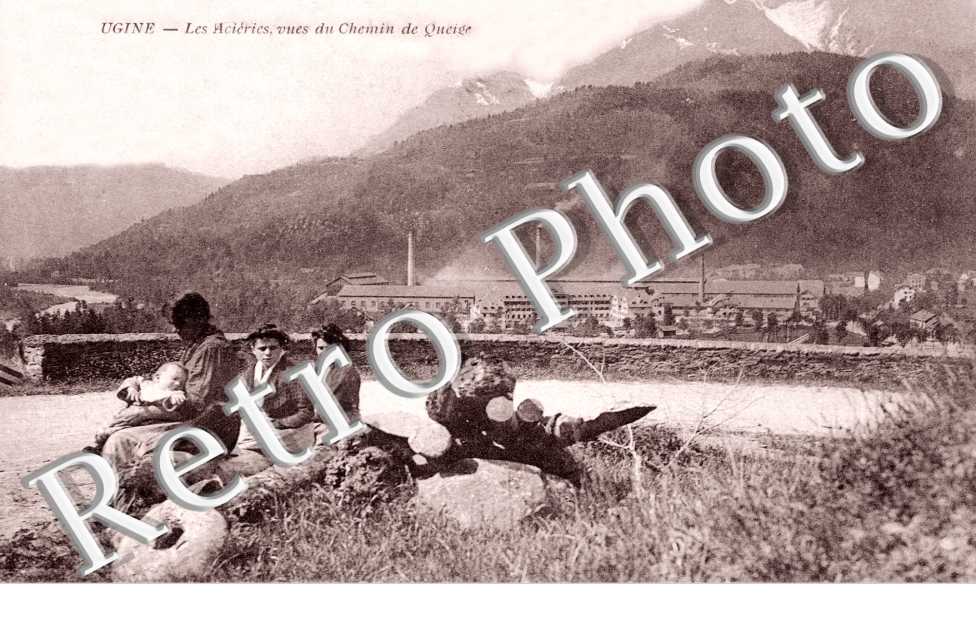 les acieries vues du chemin de Queige