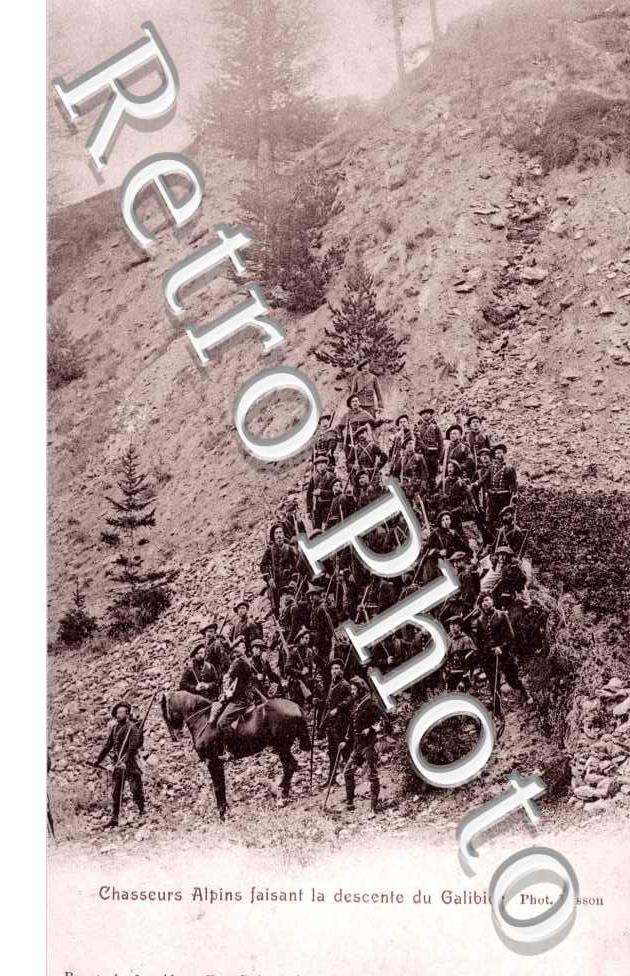 chasseurs alpins  faisant la descente du Galibier