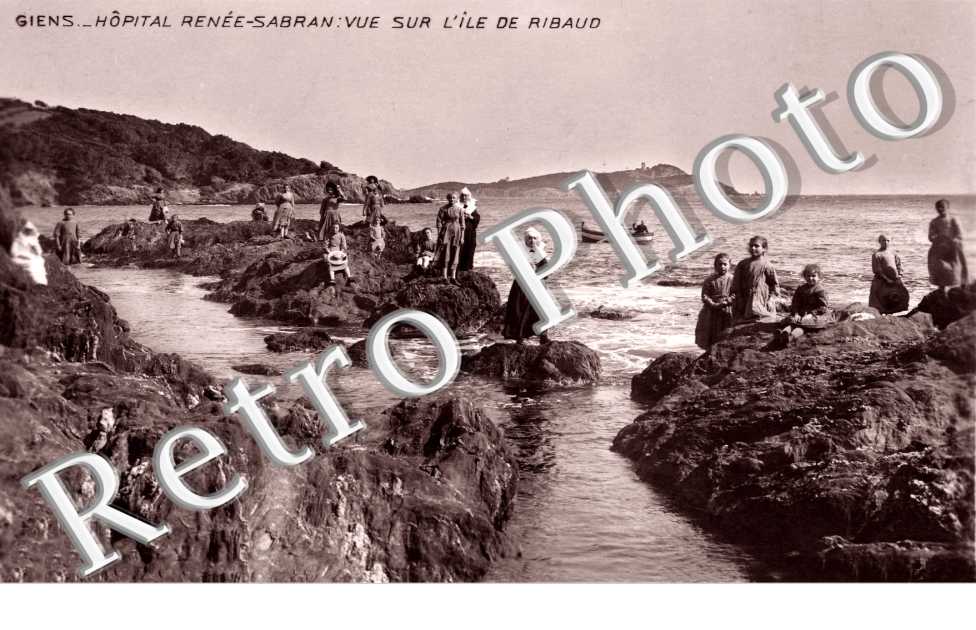 Hopital Renee Sabran, vue sur l'Ile de Ribaud