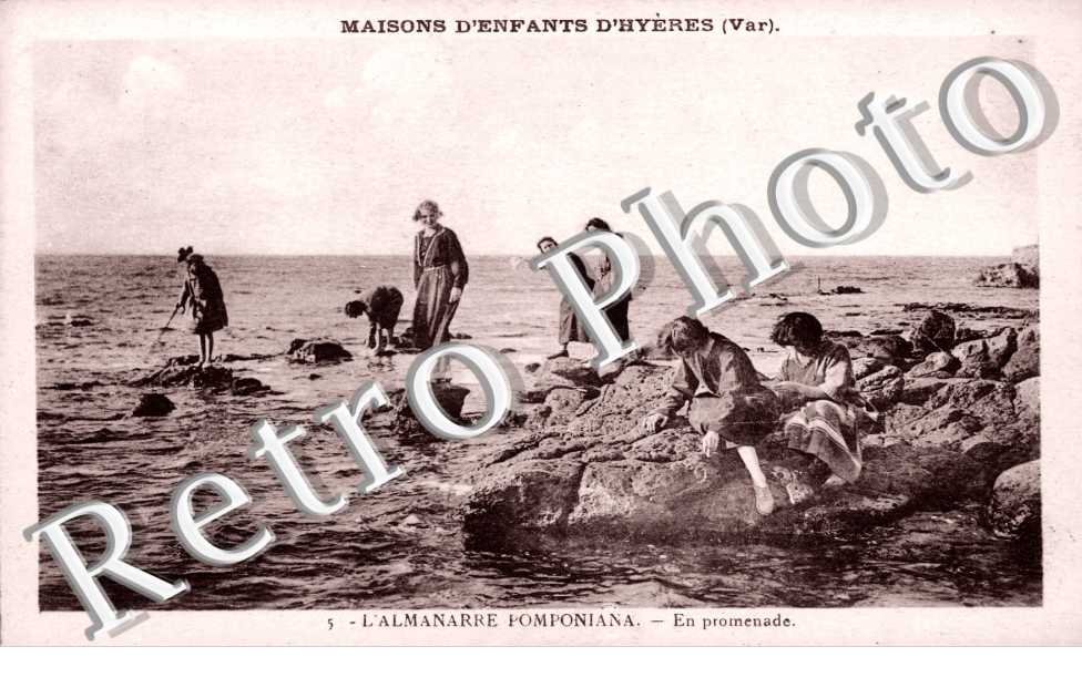 l'Almanarre Pomponamia - En promenade