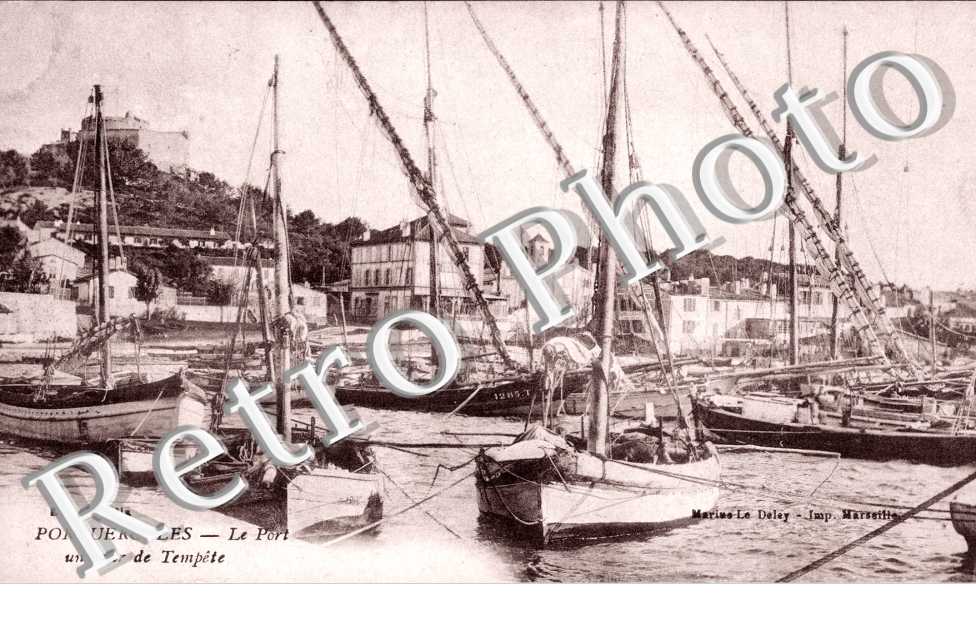 Le Port un jour de tempete