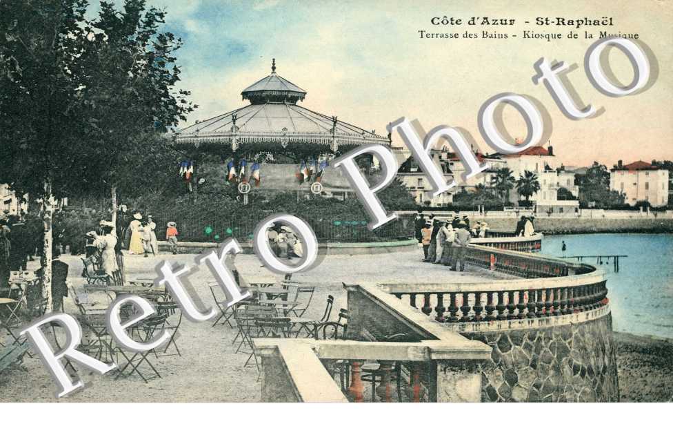 Terrasse des Bains - Kiosque de la Musique