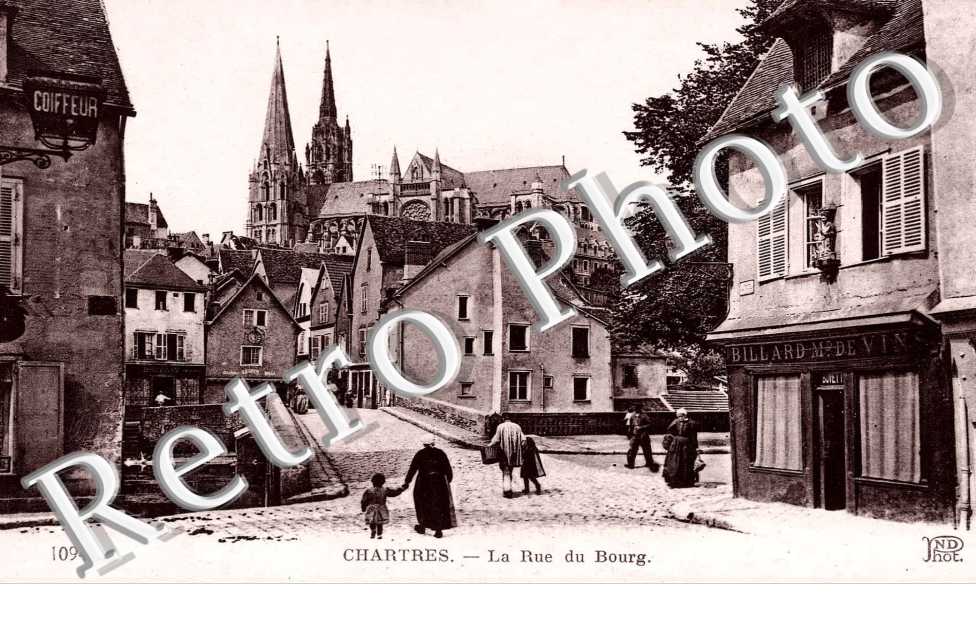 LA RUE DU BOURG