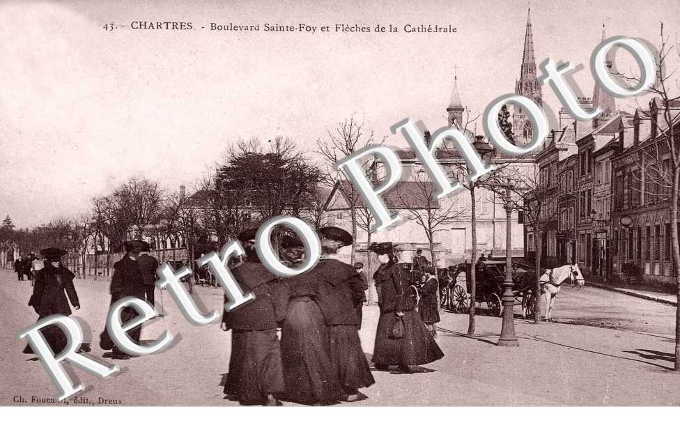 Boulevard Sainte Foy et flèche de la Cathédrale