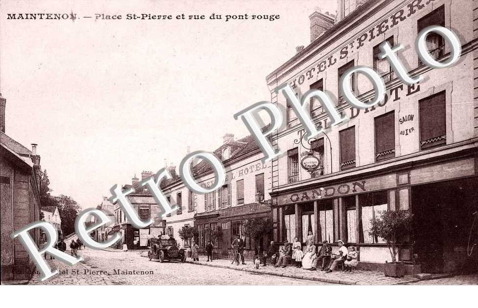 Place St-Pierre et rue du Pont rouge
