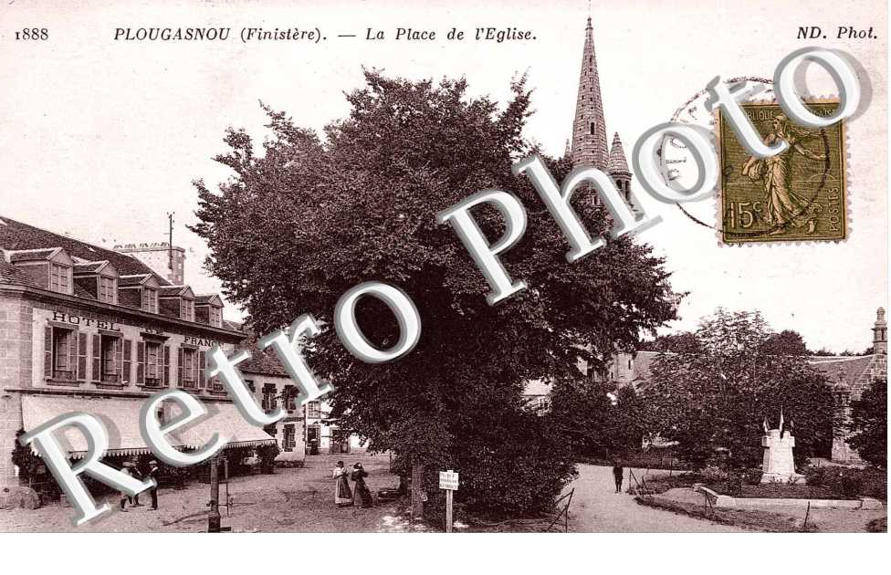 LA PLACE DE L'EGLISE