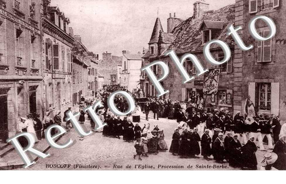 rue de l'eglise, procession