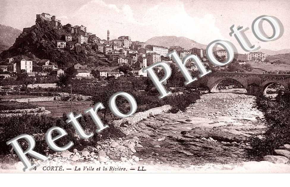 la ville et la riviere